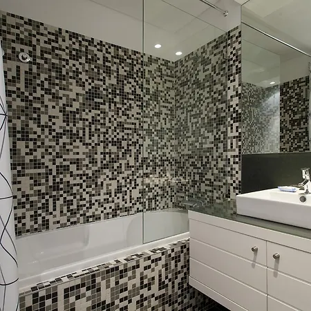 Expo Avenida Duplex Apartman